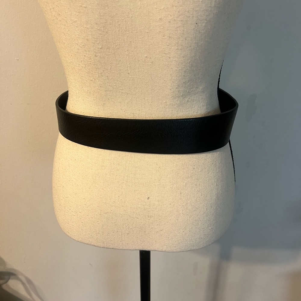 Casual Corner Black Wide Waist Belt with Matte Round Ring - Picture 10 of 11